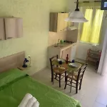 Oda ve Kahvaltı La Scalinata 2 Marina di Mancaversa