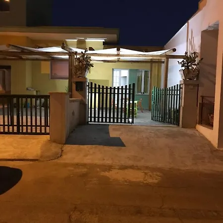 לינה וארוחת בוקר La Scalinata 2