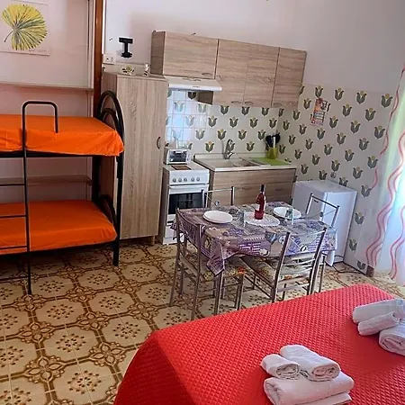 La Scalinata 2 Bed & Breakfast 3*